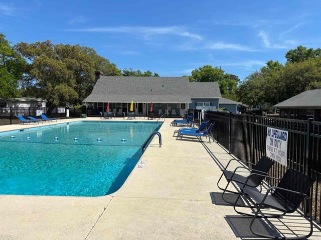 8 Burr Circle, Murrells Inlet, SC 29576