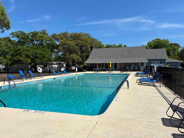 8 Burr Circle, Murrells Inlet, SC 29576