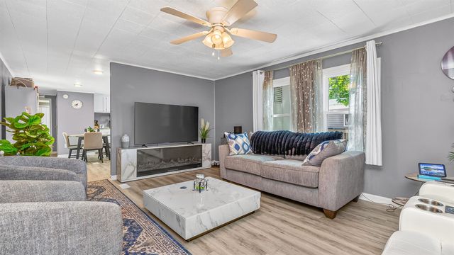 8 Burr Circle, Murrells Inlet, SC 29576