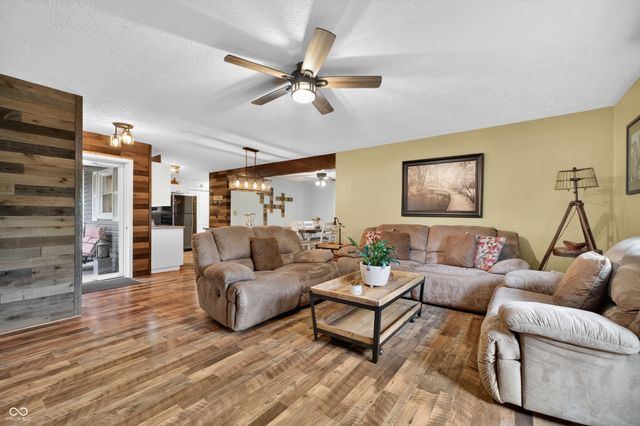 8552 E Windy Acres Lane, Mooresville, IN 46158