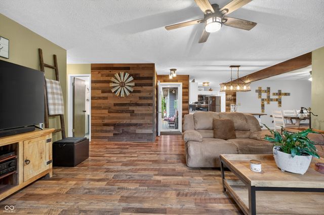 8552 E Windy Acres Lane, Mooresville, IN 46158