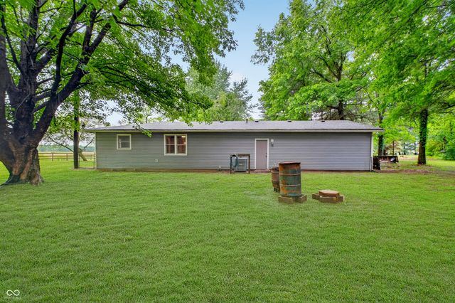 8552 E Windy Acres Lane, Mooresville, IN 46158