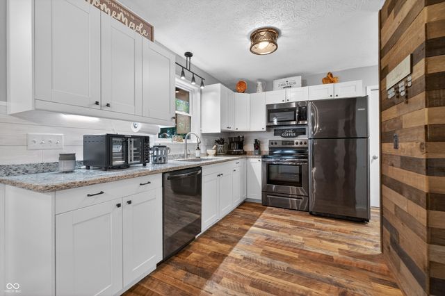 8552 E Windy Acres Lane, Mooresville, IN 46158