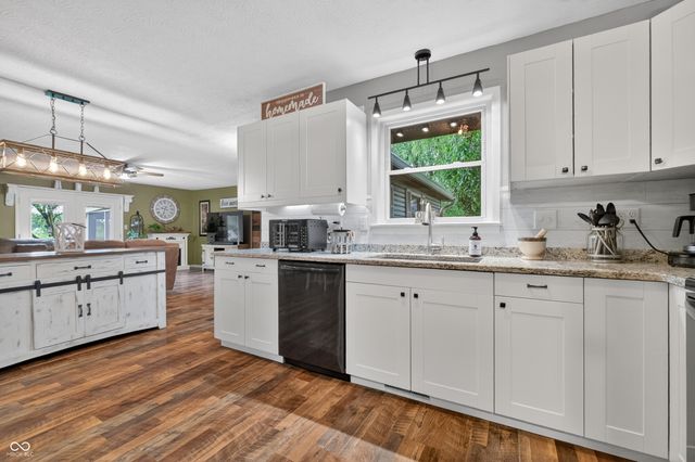 8552 E Windy Acres Lane, Mooresville, IN 46158