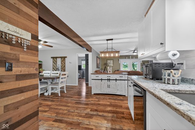 8552 E Windy Acres Lane, Mooresville, IN 46158