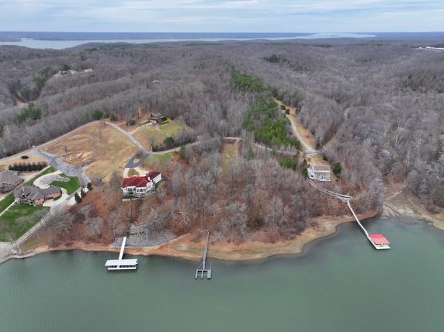 454 River Trace Dr, Dover, TN 37058