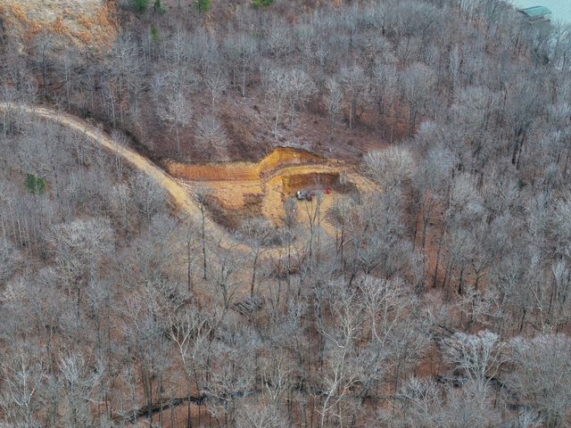 454 River Trace Dr, Dover, TN 37058