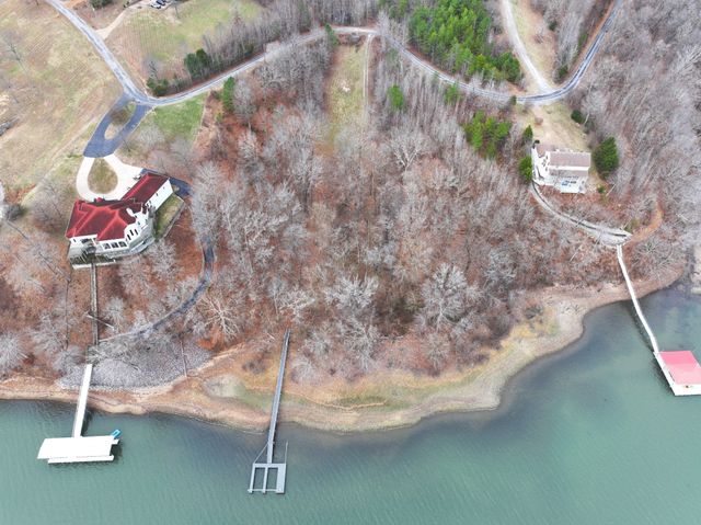 454 River Trace Dr, Dover, TN 37058