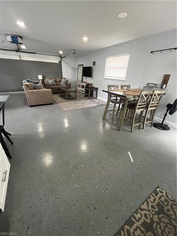 5111 Country Lakes DR B, Fort Myers, FL 33905