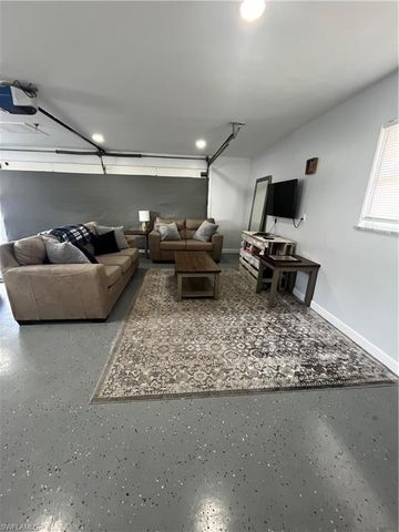 5111 Country Lakes DR B, Fort Myers, FL 33905