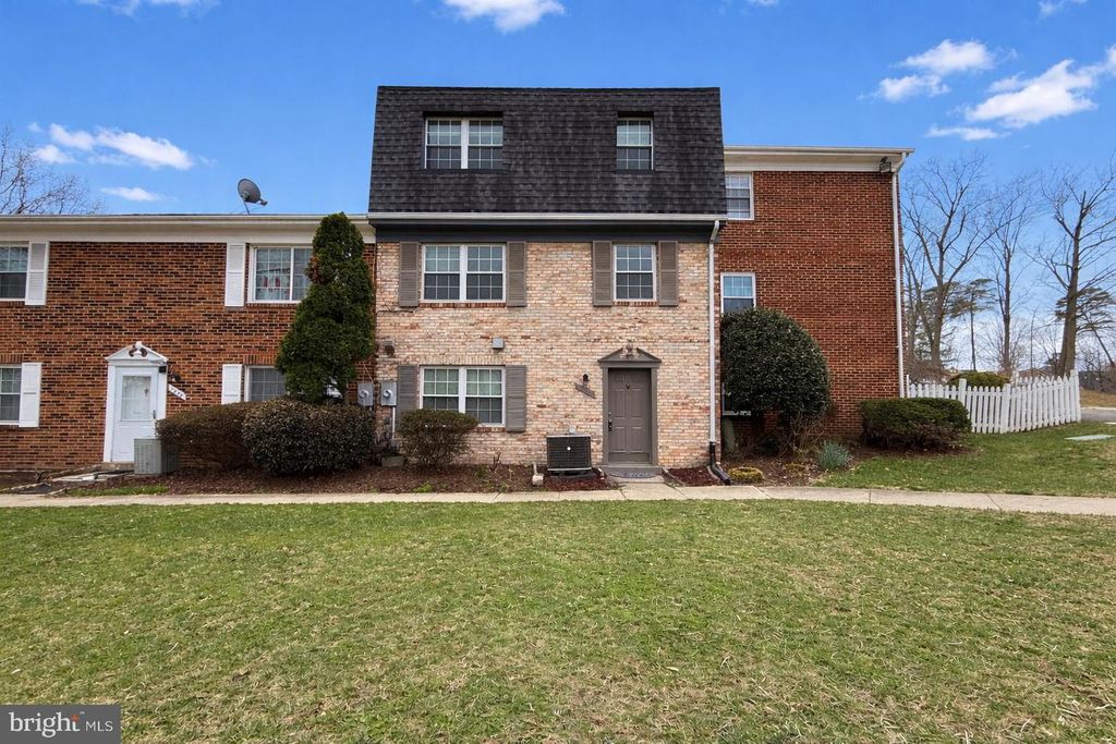 9833 HAGEL CIR, Lorton, VA 22079