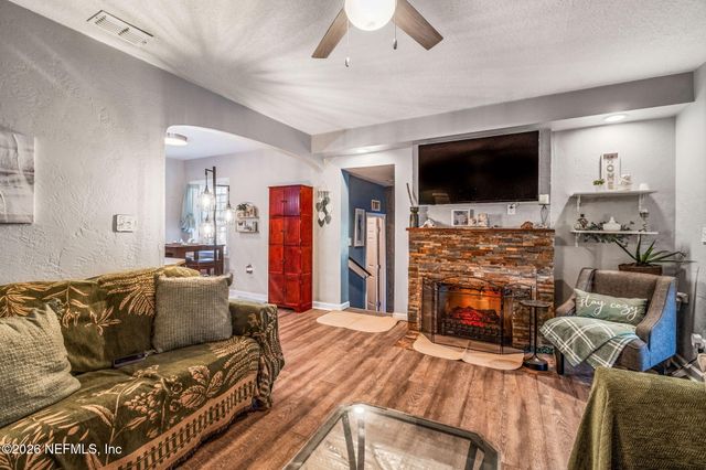 4665 TIMUQUANA Road, Jacksonville, FL 32210
