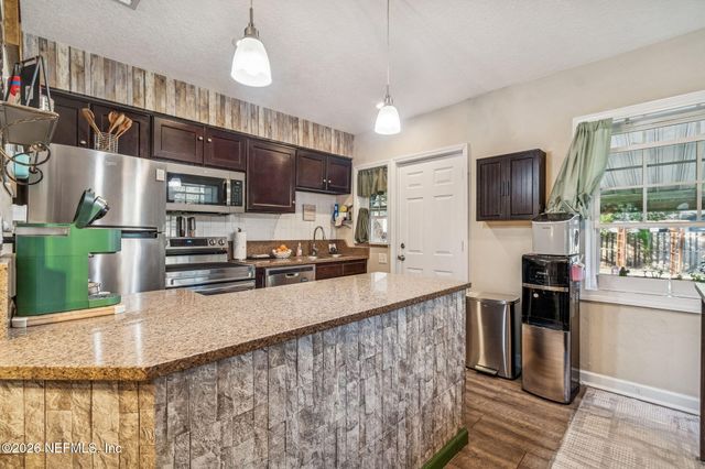 4665 TIMUQUANA Road, Jacksonville, FL 32210