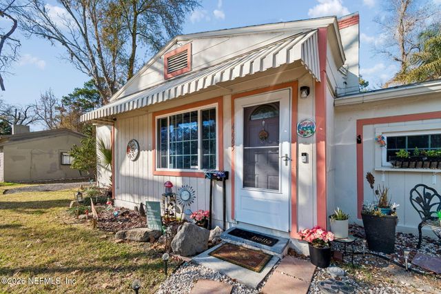 4665 TIMUQUANA Road, Jacksonville, FL 32210