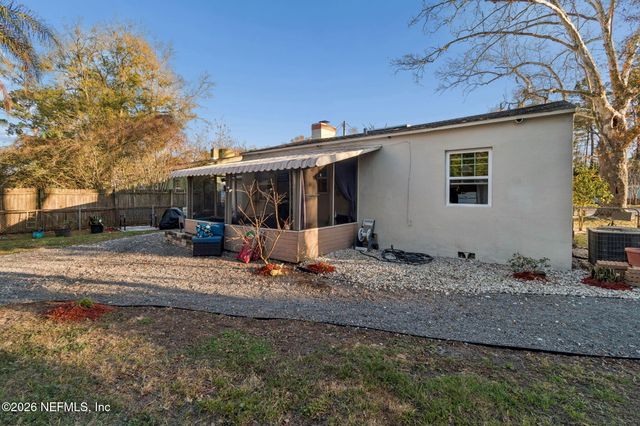 4665 TIMUQUANA Road, Jacksonville, FL 32210