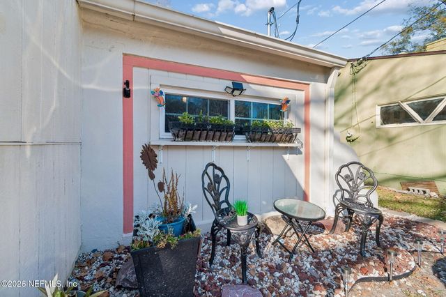 4665 TIMUQUANA Road, Jacksonville, FL 32210