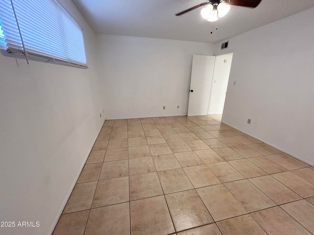 Image 13 of property listing at 12810 N 113th Avenue 8, Youngtown, AZ 85363