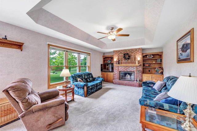1990 TYLER LANE, De Pere, WI 54115