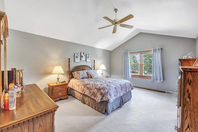 1990 TYLER LANE, De Pere, WI 54115