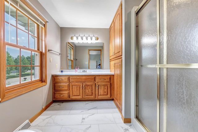 1990 TYLER LANE, De Pere, WI 54115