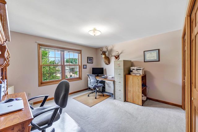 1990 TYLER LANE, De Pere, WI 54115