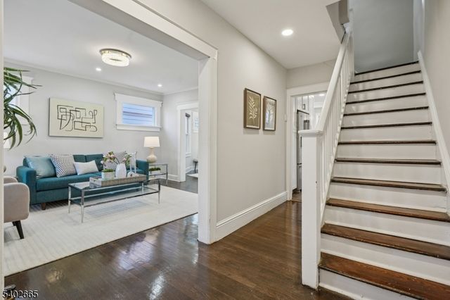 32 Edgewood Rd, Glen Ridge Boro Twp., NJ 07028