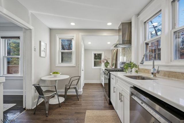 32 Edgewood Rd, Glen Ridge Boro Twp., NJ 07028