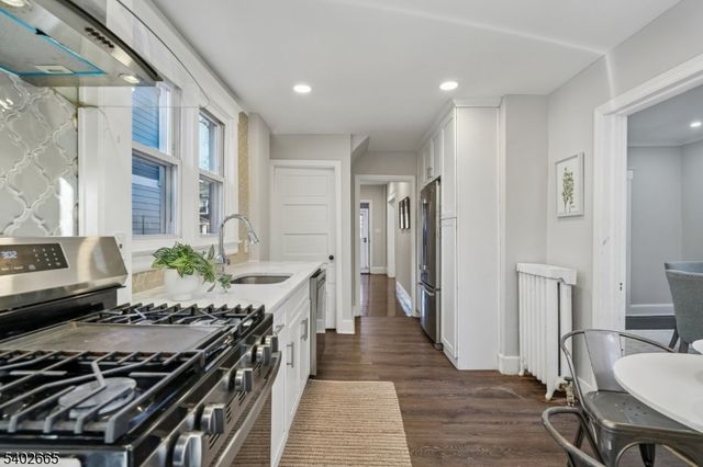 32 Edgewood Rd, Glen Ridge Boro Twp., NJ 07028