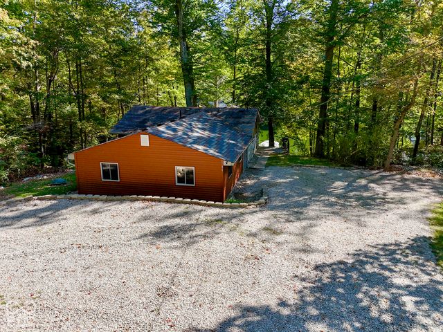 8285 S Lilly Lane, Nineveh, IN 46164