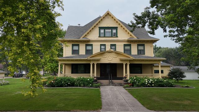 312 10th Avenue N, Casselton, ND 58012