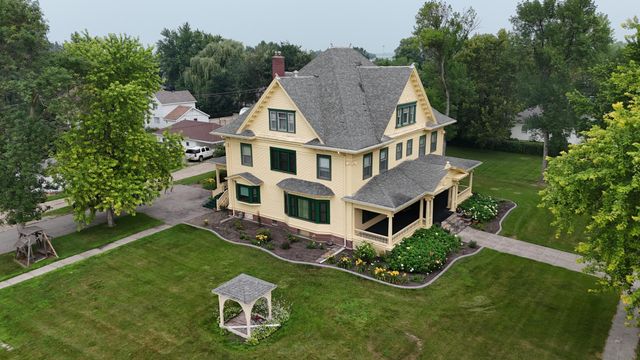 312 10th Avenue N, Casselton, ND 58012