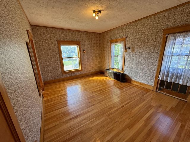 312 10th Avenue N, Casselton, ND 58012