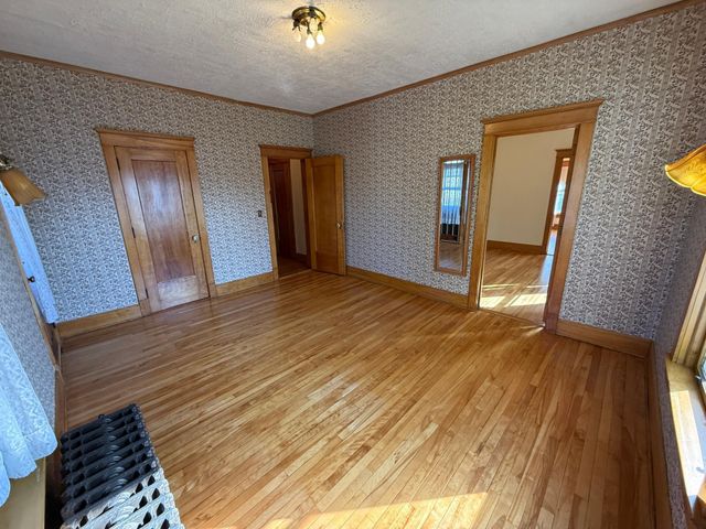 312 10th Avenue N, Casselton, ND 58012