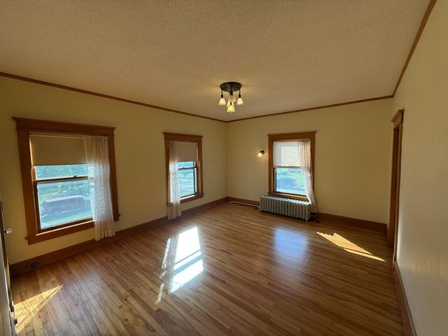 312 10th Avenue N, Casselton, ND 58012