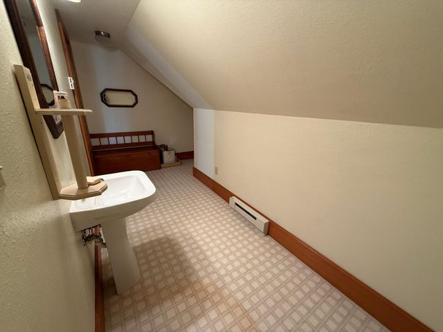 312 10th Avenue N, Casselton, ND 58012