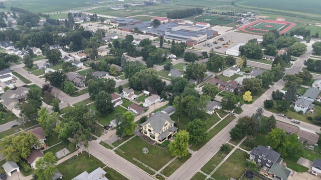 312 10th Avenue N, Casselton, ND 58012