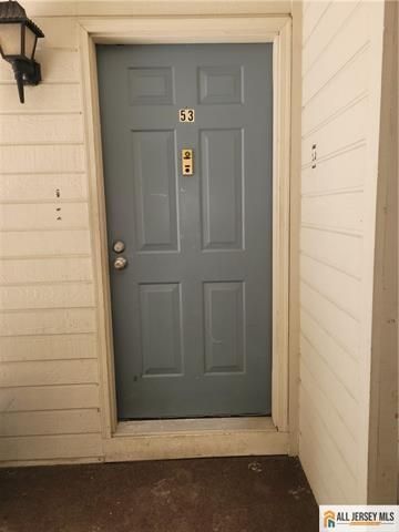 53 Taylor Drive, Franklin Park, NJ 08823
