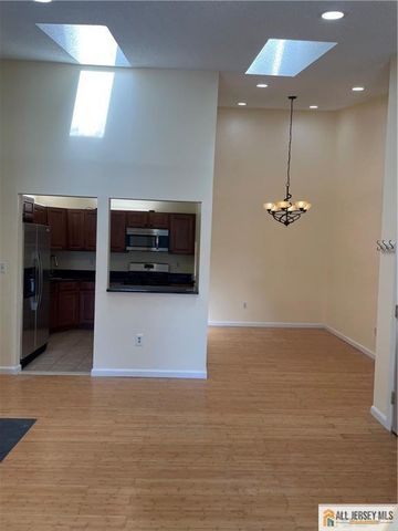 53 Taylor Drive, Franklin Park, NJ 08823