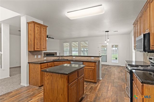 214 Forest Ridge Drive, Killeen, TX 76543