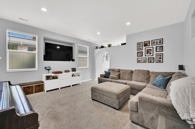 302 N FOXBORO DR, North Salt Lake, UT 84054