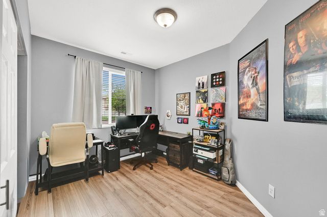 302 N FOXBORO DR, North Salt Lake, UT 84054