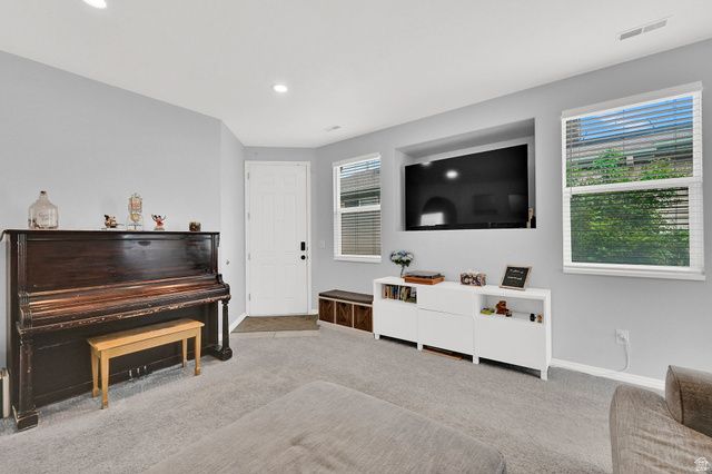 302 N FOXBORO DR, North Salt Lake, UT 84054