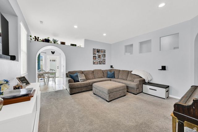 302 N FOXBORO DR, North Salt Lake, UT 84054