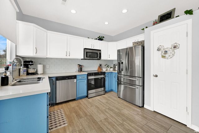 302 N FOXBORO DR, North Salt Lake, UT 84054