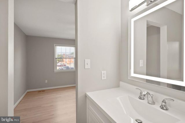 7471 JAYHAWK ST, Annandale, VA 22003