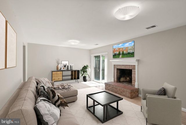 7471 JAYHAWK ST, Annandale, VA 22003