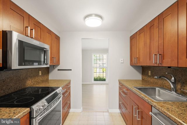 7471 JAYHAWK ST, Annandale, VA 22003