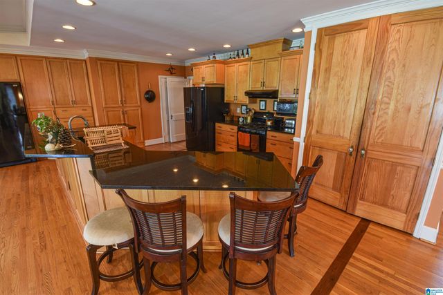 14 HILLCREST, Tuscaloosa, AL 35401