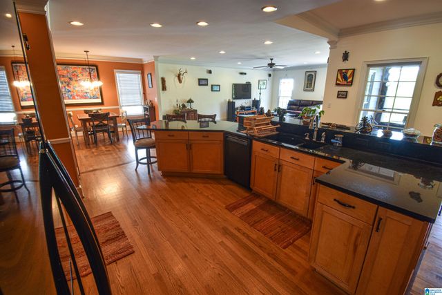 14 HILLCREST, Tuscaloosa, AL 35401