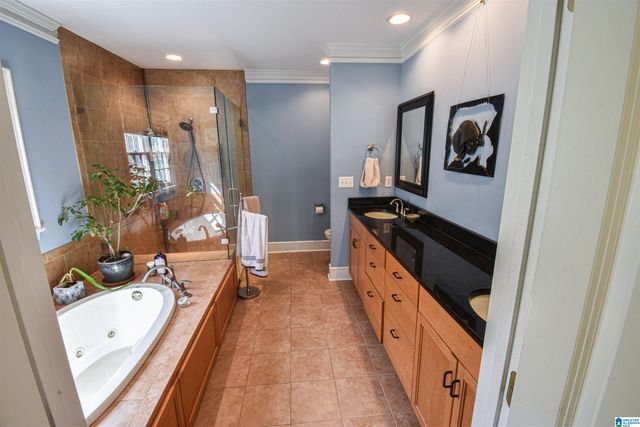 14 HILLCREST, Tuscaloosa, AL 35401